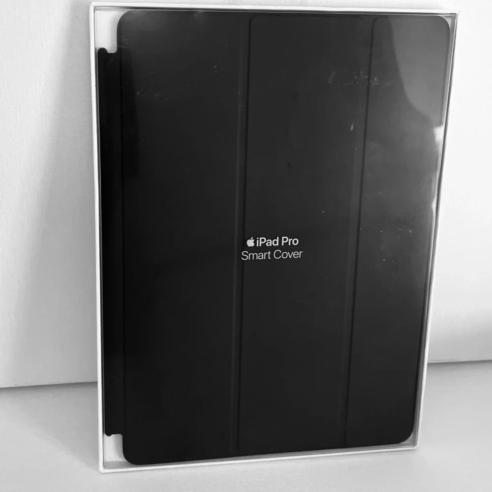 Brand New Apple I-Pad Pro 10.5” Smart Cover